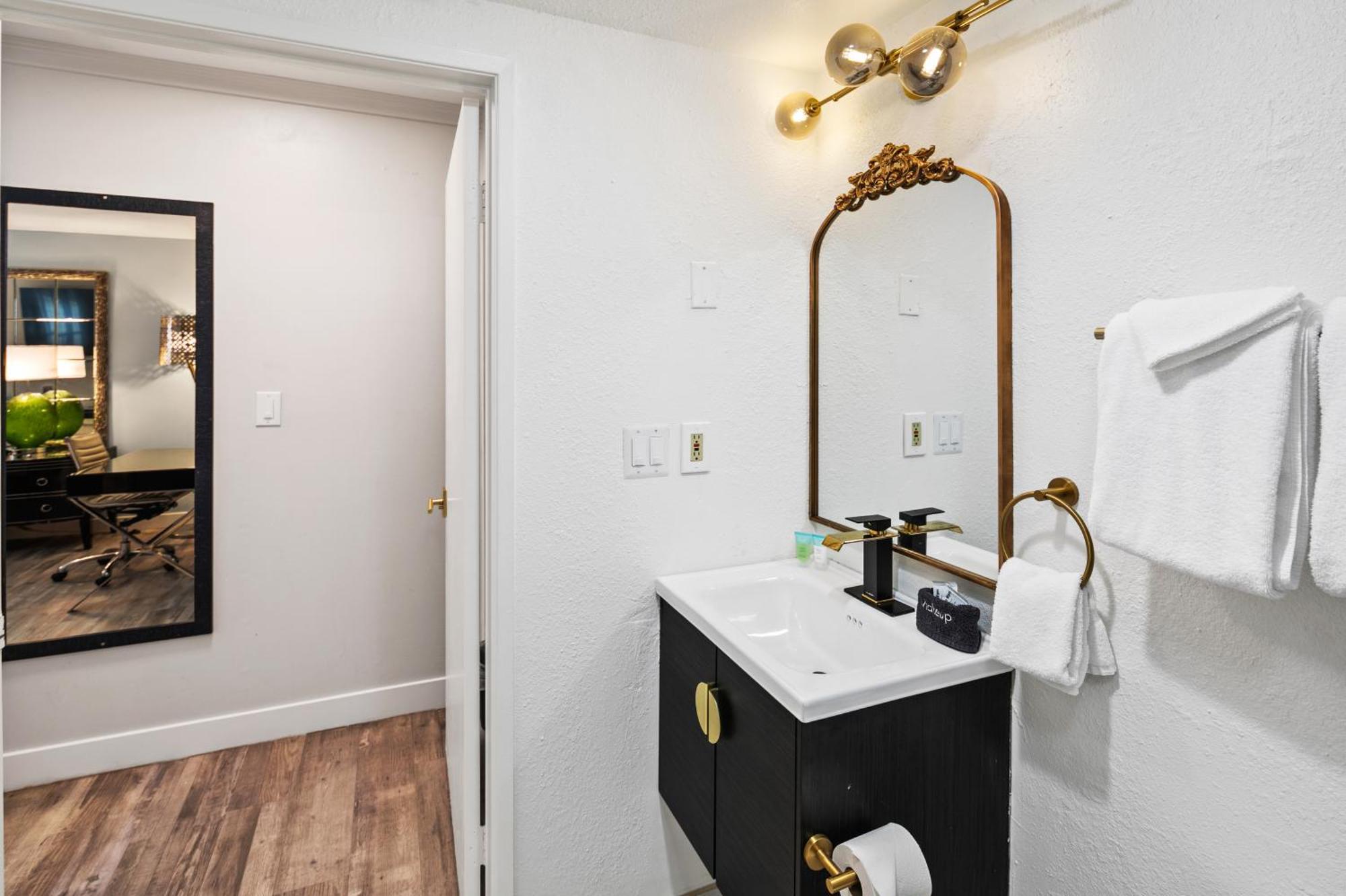 Art Hotel Laguna Beach Luaran gambar
